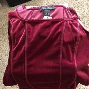 Beautiful Velvet White House Black Market top